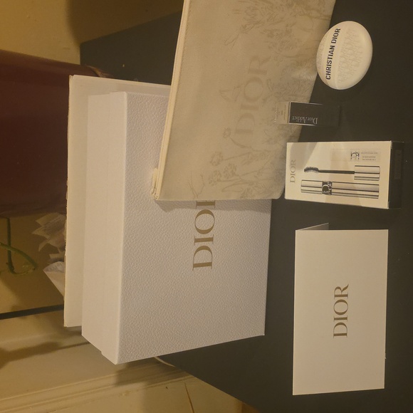 Dior Beauty Set [4]  WITH BOX @ CARD . NEW! - Picture 1 of 6